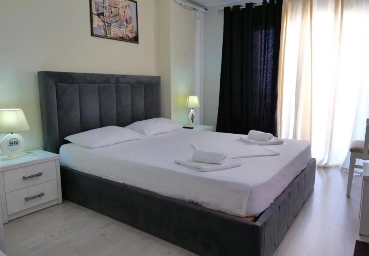 Prive City Hotel Sarande