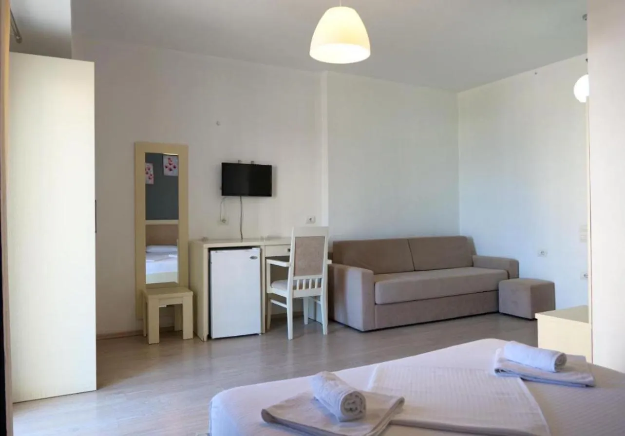 Prive City Hotel Sarande