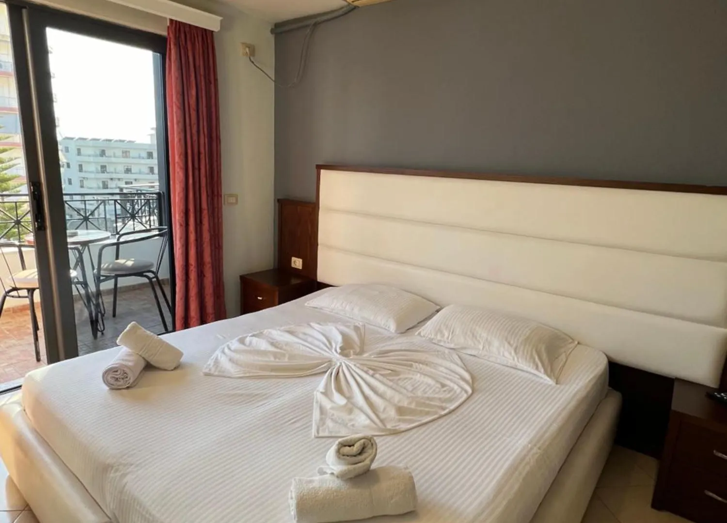 Prive City Hotel Sarande