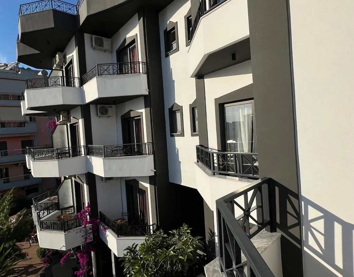 Prive City Hotel Sarande